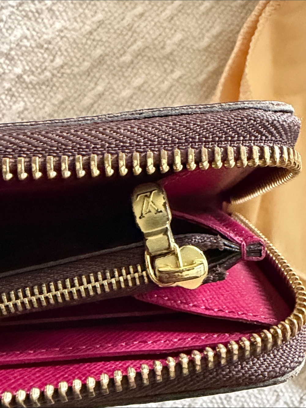 Louis Vuitton Monogram Canvas Zip Around Wallet - Fuchia - Picture 8 of 10